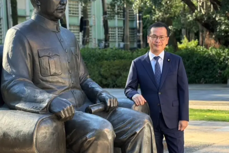 ▲國民黨立委羅智強宣布競選黨主席。（圖／翻攝自羅智強臉書）