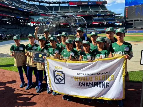 劉韋亨曾模仿「索托滑步」！東園少棒親臨大都會主場與偶像互動
