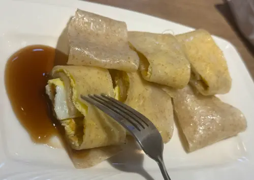 日本繪師愛上台灣美食！狂輸出「偽中文」讚爆　全場笑翻：可愛慘
