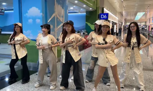 ▲樂天女孩8名女孩啟程赴美，將創下中職啦啦隊巡演大聯盟球場最多場次紀錄。（圖／樂天桃猿提供）