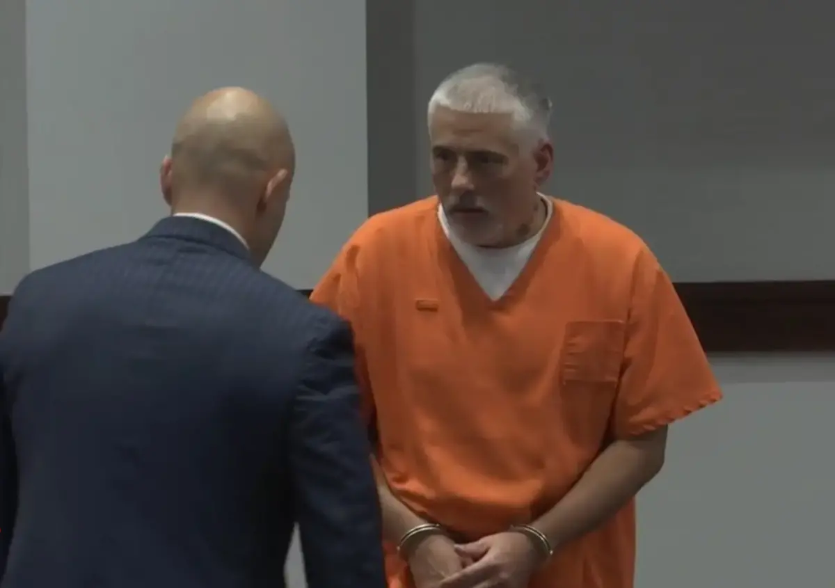 ▲美國佛州死刑犯凱勒（圖右），近日在監獄內輕生，他生前犯有猥褻和謀殺未成年女童等罪名，曾多次試圖透過上訴來逃過死刑命運。（圖／翻攝自紐約郵報）