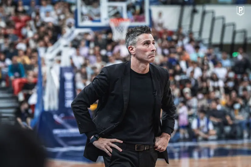 ▲P.LEAGUE+即將於九月進行選秀，桃園璞園領航猿今（26）日先宣布與總教練卡米諾斯（Iurgi Caminos）簽訂「2+1」複數年合約，最後一年為球隊選擇權。（圖／領航猿提供）