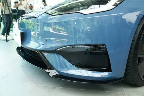 ▲Model S 前後保桿擾流板加長。（圖／記者吳翊緁攝）