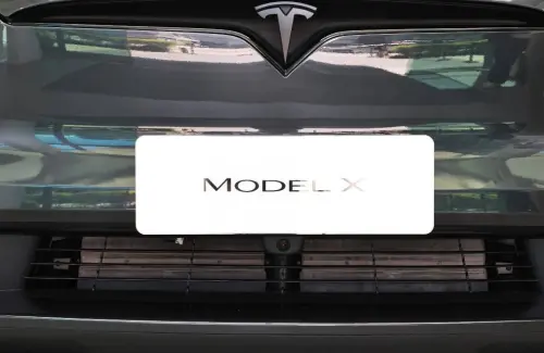 ▲特斯拉 Model S 與 Modela X 兩車系最大改動就是新增前鏡頭。（圖／記者吳翊緁攝）