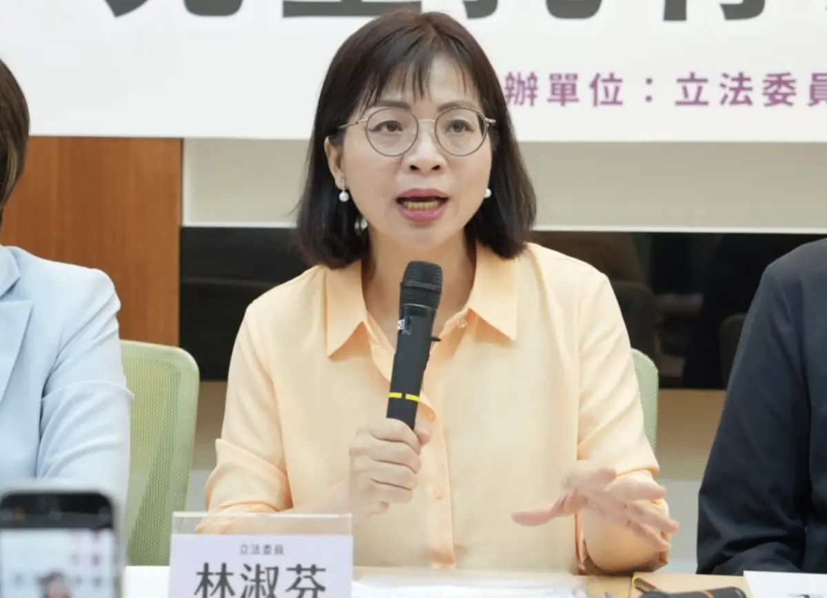 ▲林淑芬開嗆柯建銘本屆黨團會議沒收討論，只有下達命令與被恐嚇不遵守就處分或開除。（圖／翻攝自林淑芬臉書）