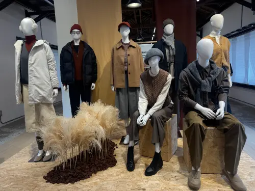 ▲無印良品2025秋冬推出多系列服飾新品，包括吉貝木棉服飾系列、法蘭絨服飾系列、輕量羽絨系列、羊毛服飾系列、MUJI Labo。（圖／記者鍾怡婷攝）