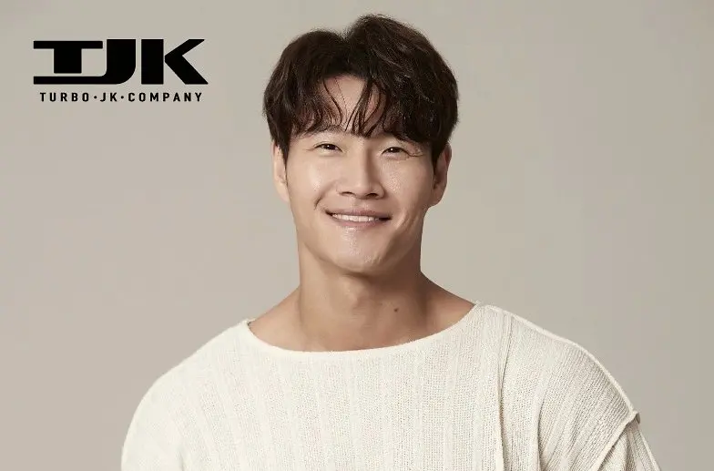 ▲車太鉉上《Running Man》分享金鍾國（如圖）老婆的特徵，V字臉、雙眼皮、長髮、端莊大方、眼睛大超漂亮。（圖／金鍾國微博@金钟国_official）