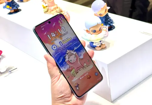 ▲vivo V60 手機。（圖／記者周淑萍攝）