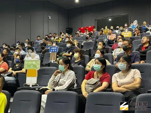 ▲高雄市政府勞工局舉辦產訓合作職前訓練班開訓儀式，有8個不同職類160位學員與會。(圖／記者黃守作攝，2025.08.26)