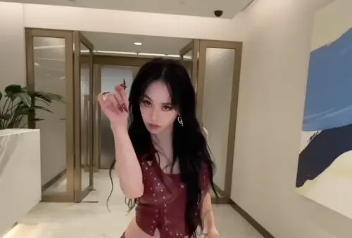 蔡依林攜舞群辣跳15秒熱舞！她秀長腿、水蛇腰超吸睛　粉絲：太狂
