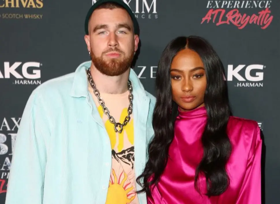 ▲凱拉·妮可（Kayla Nicole）曾與NFL巨星凱爾西（Travis Kelce）交往5年，分手後逆襲成功，在時尚與媒體圈大放異彩。（圖／取自X）