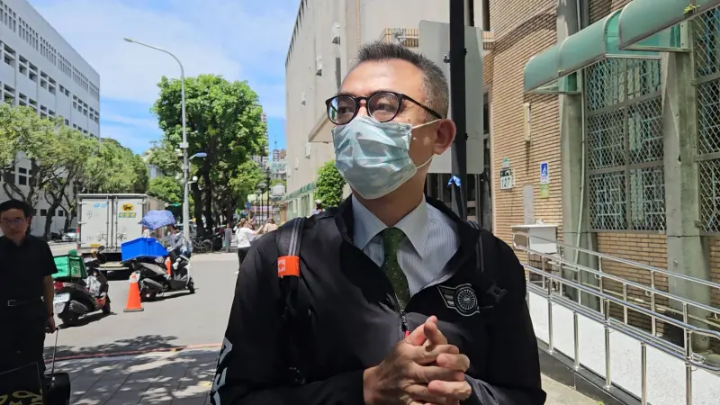 ▲立委邱議瑩弟弟,華航前副總經理邱彰信。(圖/記者劉松霖攝)