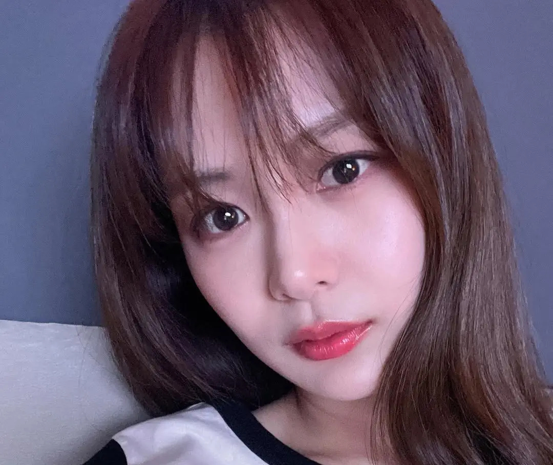 ▲宋多恩（如圖）爆出跟BTS（防彈少年團）成員JIMIN（朴智旻）疑似交往後，她過去曾是勝利員工、牽扯Burning Sun事件的事蹟再被挖。（圖／宋多恩IG @da.eun.da.eun）