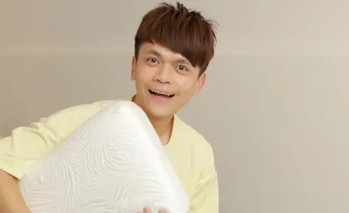 蔡阿嘎搭計程車超痛苦！司機猛踩煞車秒暈　求饒：給你錢換我開
