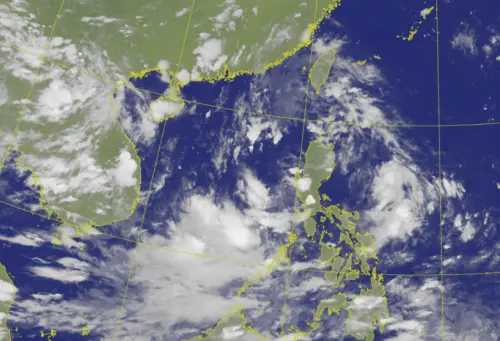 ▲菲律賓西方熱帶擾動環流太大，雲系整合、增強速度緩慢，成為颱風機率不高。（圖／中央氣象署cwa.gov.tw）