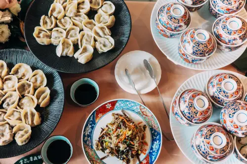 ▲金針花能做出許多美味的創意料理。（圖／台灣金針協會提供）