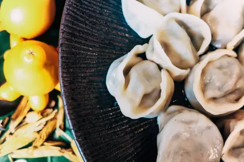 ▲金蕊香蔬餃將金針花與青江菜等材料包入餃子內。（圖／台灣金針協會提供）