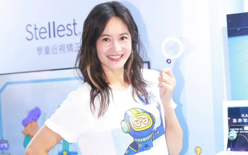 ▲Janet今（27）日出席《視覺星球挑戰》記者會，被問到《零日攻擊》導演羅景壬遭控領千萬補助的事情，她一臉茫然，公關也火速為她擋下提問。除此之外，Janet也透露若自己當總統，最想推動這個政策。（圖／記者嚴俊強攝影）