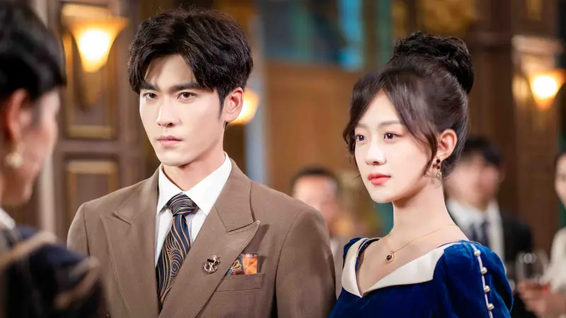 ▲中國微短劇盛行，各種霸總情節誇張卻吸睛，狗血獵奇的故事讓人邊罵邊看，欲罷不能。對此，中國國家廣播電視總局表示，將針對微短劇行業進行細化管理。（圖／示意圖／翻攝自微博）