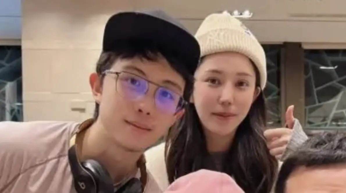 ▲孫安佐（左）近日深陷醜聞風波，昨（27）日晚間拍片澄清，並影射前女友「阿乃」（右）冒名爆料，對此今稍早她親上線回擊56字，稱孫安佐拍片穿的藍色上衣是自己的，「真的很奇怪！」（圖／翻攝自狄鶯臉書）