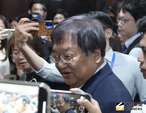 石崇良將接任衛福部長！被問祝福的話　邱泰源：祝他一切順利
