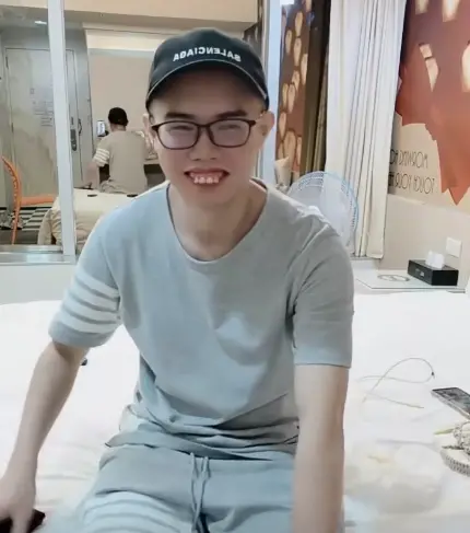 被酸像鄧佳華　女師怒告學生70萬求償　法院認言論自由
