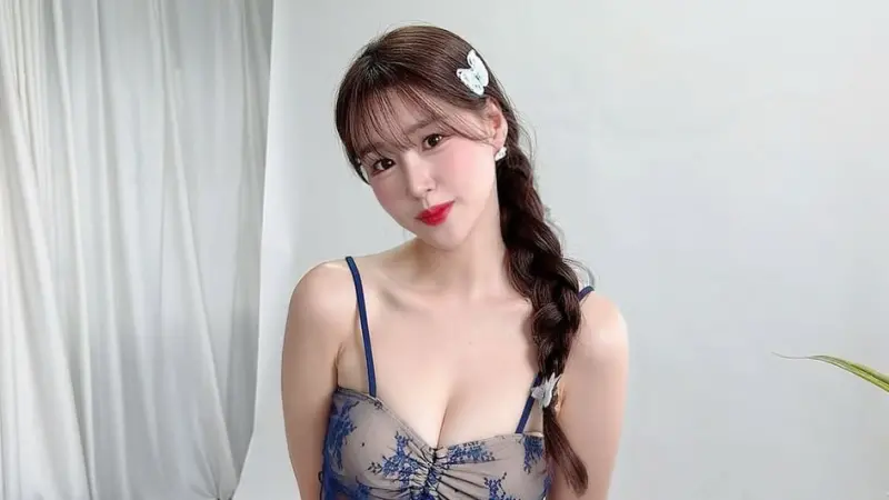 ▲PS女孩金渡兒首次帶爸媽來台應援，父母超狂軍旅身分曝光，金爸在裝甲軍團會開坦克，引發粉絲驚呼，首次出國的爸媽看完整場比賽，驕傲直呼：「女兒真的太棒了！」（圖／翻攝自金渡兒IGdoa_1224）