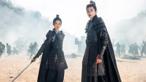 ▲周也（左）和丞磊（右）攜手爭戰沙場。（圖／愛爾達電視 提供）