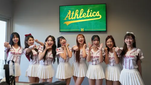 樂天女孩〈勇敢樂天〉登美國！巧遇世界冠軍　合照台灣小將成插曲
