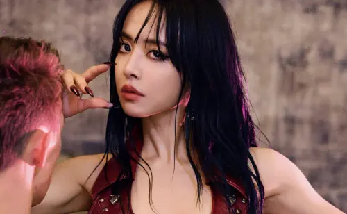 蔡依林新歡不藏了？甜摟泰國男神Tor　情人節前夕放閃：我的依靠
