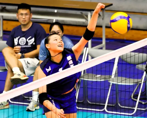 登峰造極排球》屏榮高中五局激戰險勝豐原　三連勝闖冠軍門票戰！
