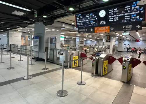 ▲網友分享，週五下午和週日晚上最搶手，可以考慮週六出發，或是平日請假。（圖／交通部鐵道局臉書）