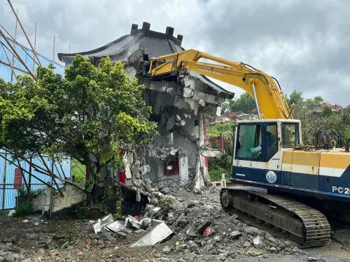 ▲北宜公路納骨塔今（29）拆除，當地石碇區格頭里里長高國泰讚是「功德圓滿」。（圖／翡翠水庫管理局提供）