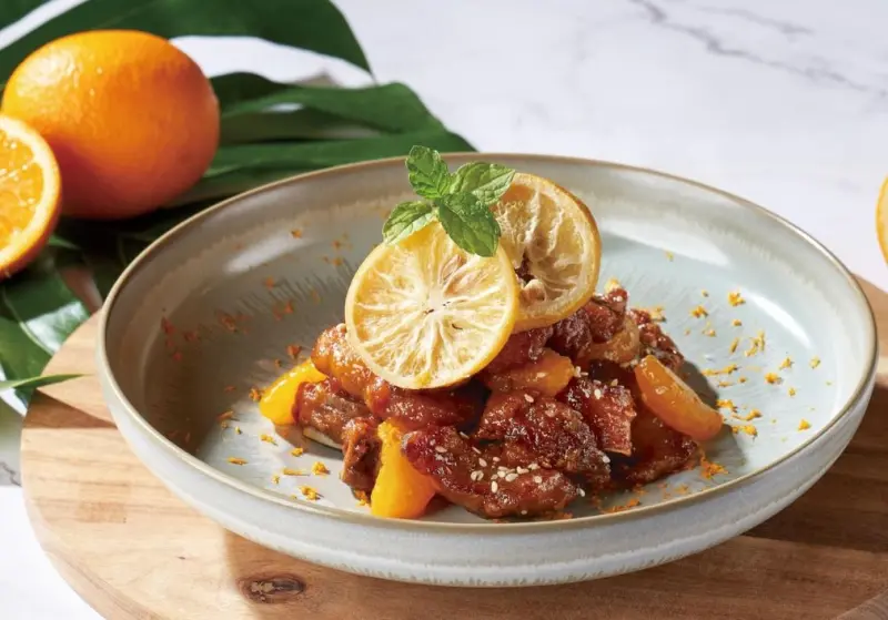 ▲福容大飯店台北一館內的港式餐廳「福粵樓」，將於9月1日起平日午晚餐時段推出吃到飽活動，不僅有港點，更有功夫菜，像是君度橙汁排骨、左宗棠嫩雞、果律鮮蝦球等都可吃到飽。（圖／福容大飯店提供）