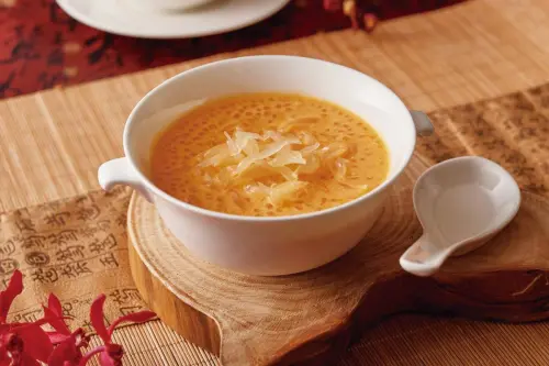 ▲甜點、甜品等，通通也都可吃到飽，圖為楊枝甘露。（圖／福容大飯店提供）