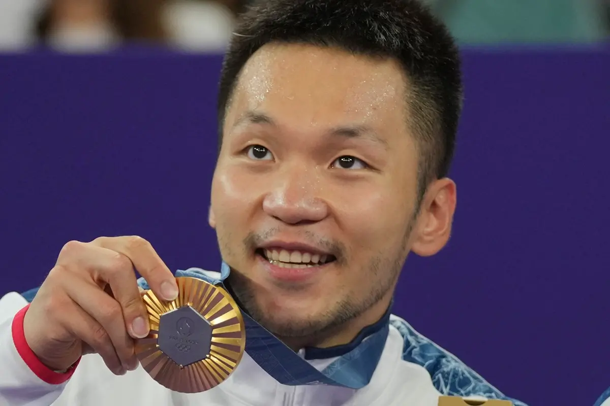 李洋部長上任首日就跑5000公尺！全程「6分速」 累慘運動部小編