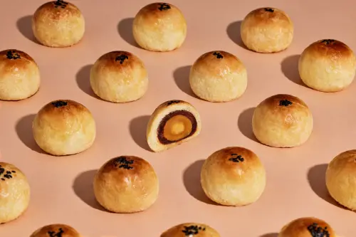 方便餅粉搶購招牌蛋黃酥 不二糕餅推「最強北中南連線」
