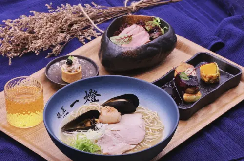 ▲東京拉麵之王「麵屋一燈」迎來十五週年，8月28日-8月30日展開全台巡迴活動，推出期間限定尊榮套餐（價值888元）。（圖／麵屋一燈提供）