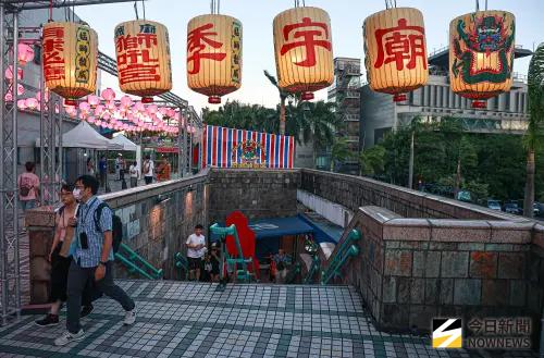 ▲統一獅「良緣神助宮」主題日，將新莊球場佈置成古色古香的廟宇風格。（圖／記者葉政勳攝,2025.08.29）