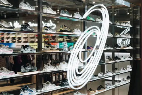 ASICS、鬼塚虎不是首選！台灣人「新神鞋」出國穿爆　走2萬步不累
