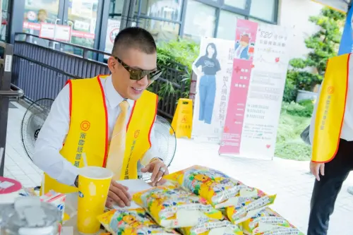 鳳梨驚傳轉換跑道當房仲？才被掃射12槍：換個生活圈比夜生活有趣
