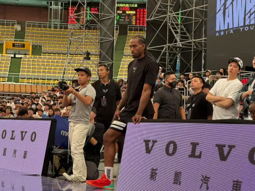 ▲「雷納德亞洲巡迴桃園站」今（30）日於在桃園市立體育館舉辦，邀請唐斯作為嘉賓與雷納德（Kawhi Leonard）同台，規劃球星對抗賽、技術挑戰賽、三分球PK等多元賽事，讓球迷近距離欣賞世界級球星的精湛球技與魅力。（圖／記者吳忠育攝，2025.08.30）