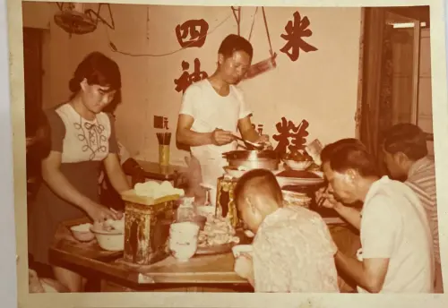 ▲「米糕城」在高雄有兩家分店，創業於1946年，臉書上還查得到老照片。（圖／翻攝米糕城臉書）