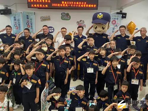 為交安月揭開序幕　高市警交大結合小萌警宣導人本交通
