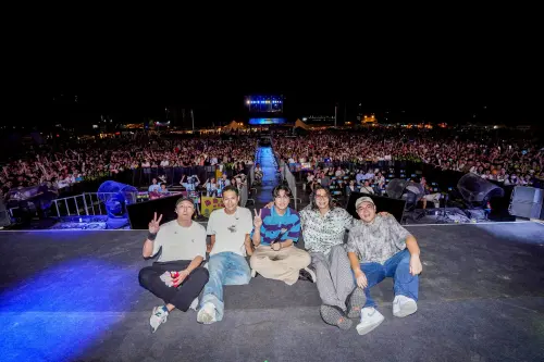 ▲宇宙人加碼演出出道作〈浪費一整天〉，讓現場歌迷驚喜不已。（圖／桃園市政府提供）