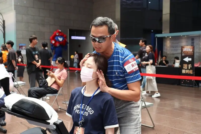 ▲台北市舉辦的全國唯一視障按摩技藝競賽「2025神之摩手」，最終賽事將在9月14日上午10時在北車多功能展演區登場。（圖／北市勞動局提供）