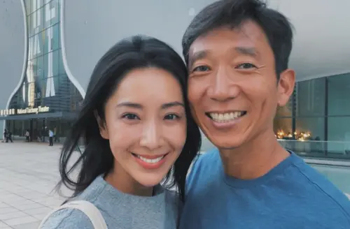 ▲隋棠（左）七夕練翹臀！曝老公Tony（右）實用「魔羯式情話」　粉絲讚：直男的浪漫。（圖／隋棠 Sonia Sui FB）