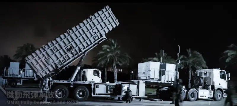 ▲海軍臉書影片曝光增程型雄風三型反艦飛彈，增程型發射箱較一般型雄三飛彈長。（圖／翻攝自中華民國海軍臉書）