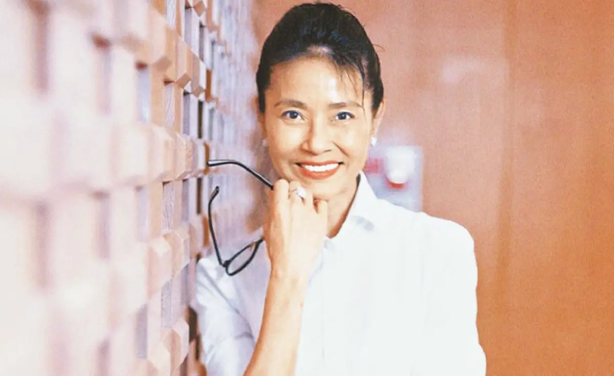 ▲倪淑君（如圖）因清純氣質，曾在1983年擠下張曼玉與譚詠麟主演香港電影《陰陽錯》，片中兩人淒美的人鬼戀至今仍是許多粉絲心目中的經典。而她在2009年選擇退休後，至今已無工作近30年，大家也非常好奇她靠什麼維生，近日她接受採訪，竟透露靠當年買的台積電股票賺翻。（圖／微博@MrWG）