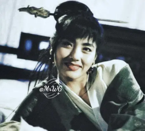 ▲倪淑君（如圖）曾擠下張曼玉！與譚詠麟人鬼戀爆紅　退休30年靠台積電賺翻。（圖／微博@MrWG）